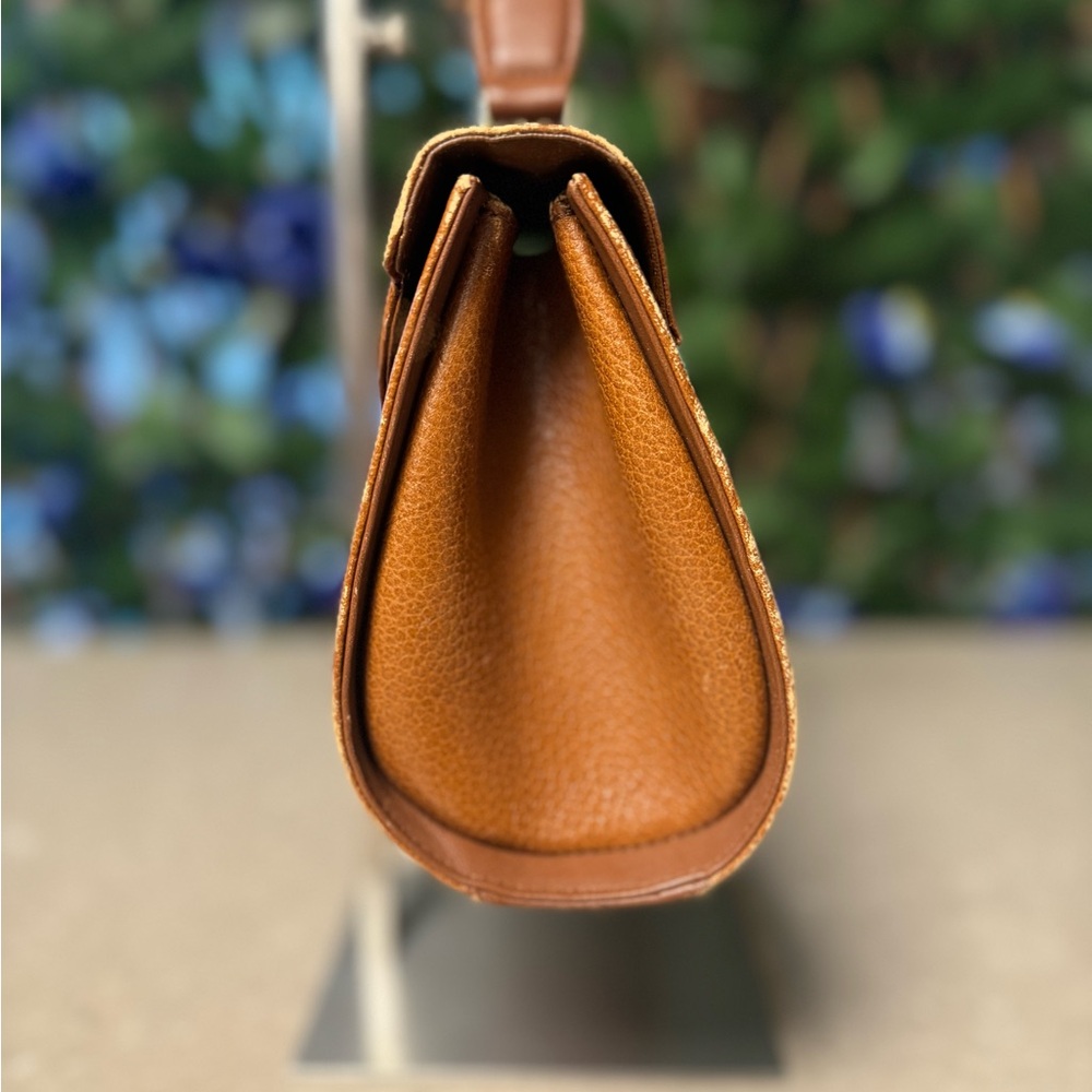 ❌SOLD❌ Burberry Vintage Brown Grained Leather Top Handle Bag - Picture 5 of 10